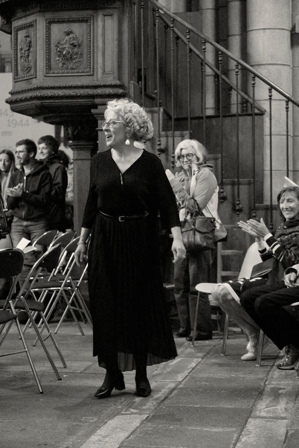 Concert "Ode à L'Europe" à Rennes - juin 2024 - Orchestre Ars Juvenis - L'arrivée de la Cheffe d'orchestre - © Alexandre Texier